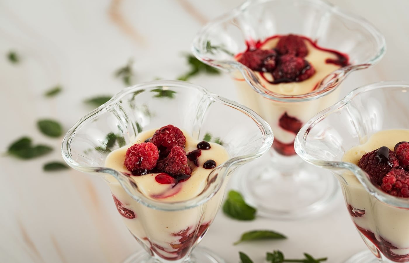 Lemon Mascarpone Berry Pots